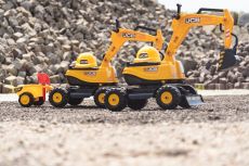 Экскаватор с прицепом и шлемом Falk 135A JCB